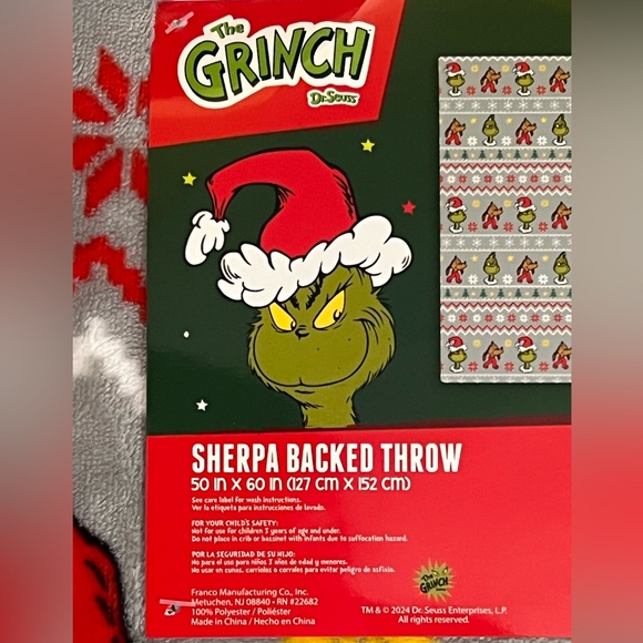 The Grinch Backed Sherpa Throw Blanket - Picture 4 of 4